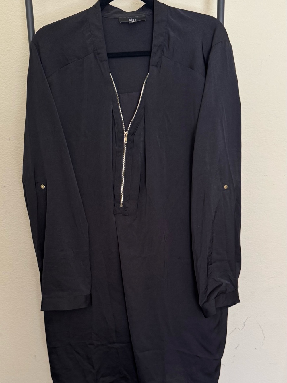 ellos Black Long Tunic Blouse with front Zipper 1X
